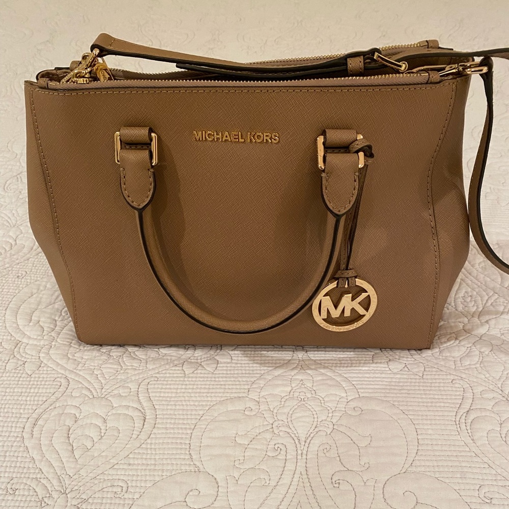 Michael Kors Sutton Handbag Like New